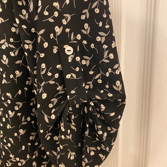 WEST KEI TIE FRONT BLOUSE - Picture 3 of 5